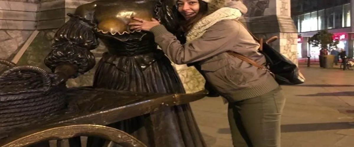 Foto 4 Molly Malone Statue